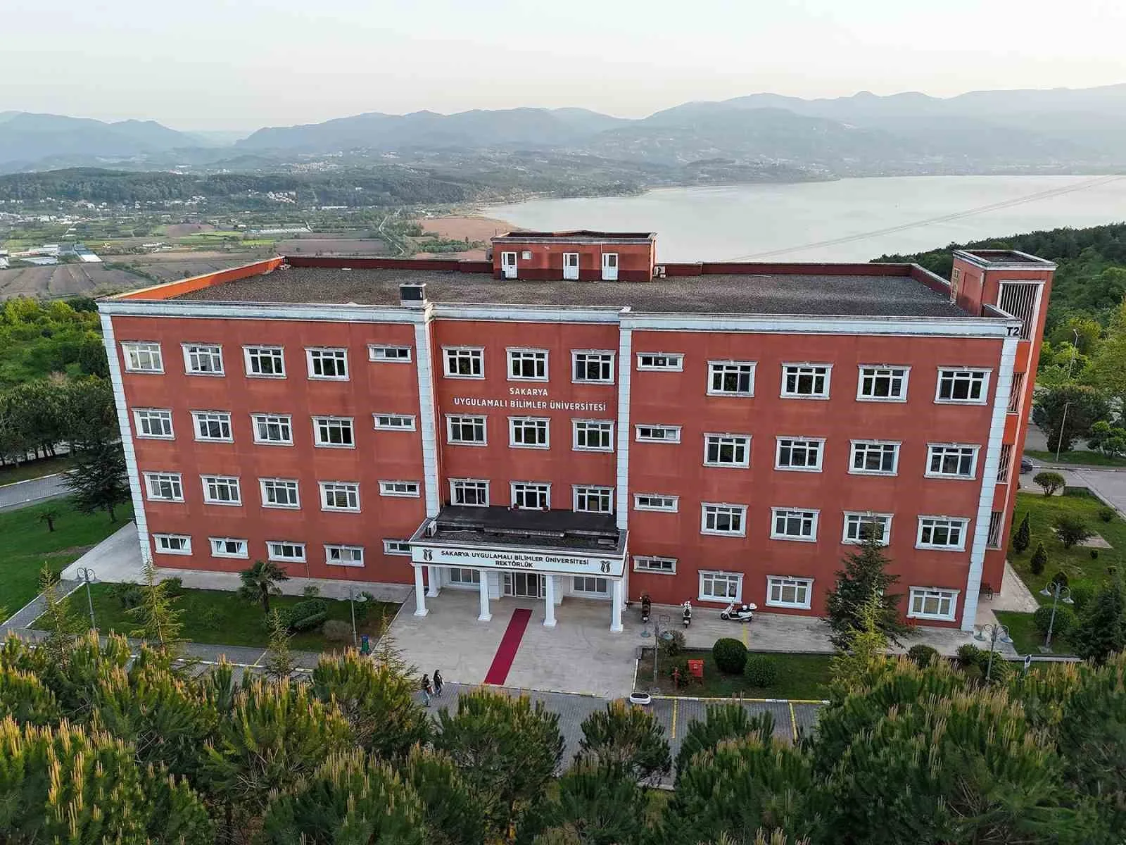 SUBÜ, 15 akademik personel alacak