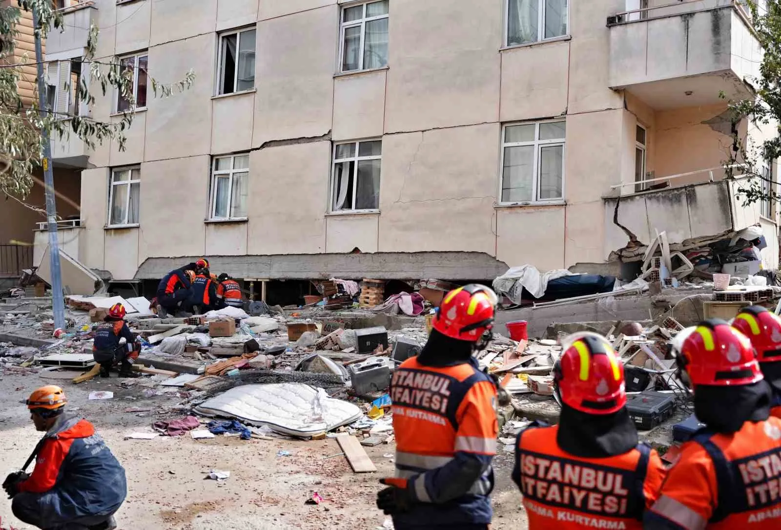 Maltepe’de hayatını kaybeden 2 kişinin kimlikleri belli oldu