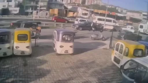E-5 kara yolunda zincirleme kaza: 2 yaralı