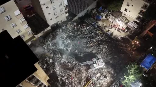 Maltepe’de enkazdaki çalışmalar dronla görüntülendi
