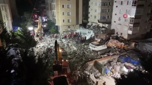 Maltepe’de enkaz altında kalanlardan birinin İBB çalışanı olduğu öğrenildi
