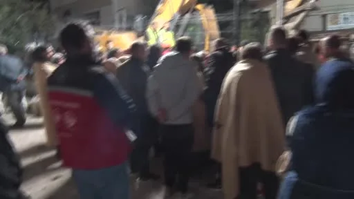 Maltepe’de enkaz altında kalan 2 kardeş hayatını kaybetmişti: Ailelerin bekleyişi yürekleri dağladı