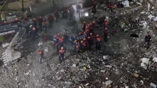 Maltepe’deki bina çökmesinde arama kurtarma çalışmaları sona erdi
