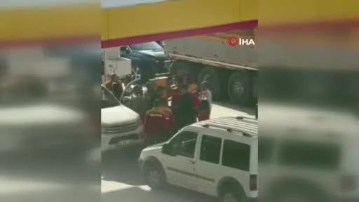 Arnavutköy’de akaryakıt istasyonunda meydan dayağı: Çalışanlar müşterilerle birbirine girdi