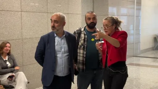 İstanbul Cumhuriyet Başsavcılığınca yürütülen fon soruşturması kapsamında gazeteci İsmail Saymaz, soruşturmaya ilişkin kamuoyunu yanıltıcı nitelikte açıklamalarda bulundukları gerekçesiyle şüpheli sıfatıyla ifade vermek üzere Çağlayan Adli