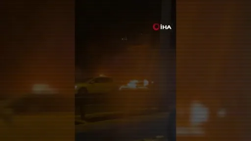 Sarıyer’de trafik kazasının ardından 2 otomobil alev topuna döndü