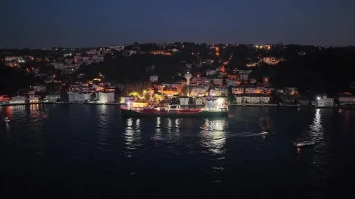 İstanbul Boğazı’nda facianın eşiğinden dönüldü: Kimyasal madde taşıyan tanker kıyıya metreler kala durabildi