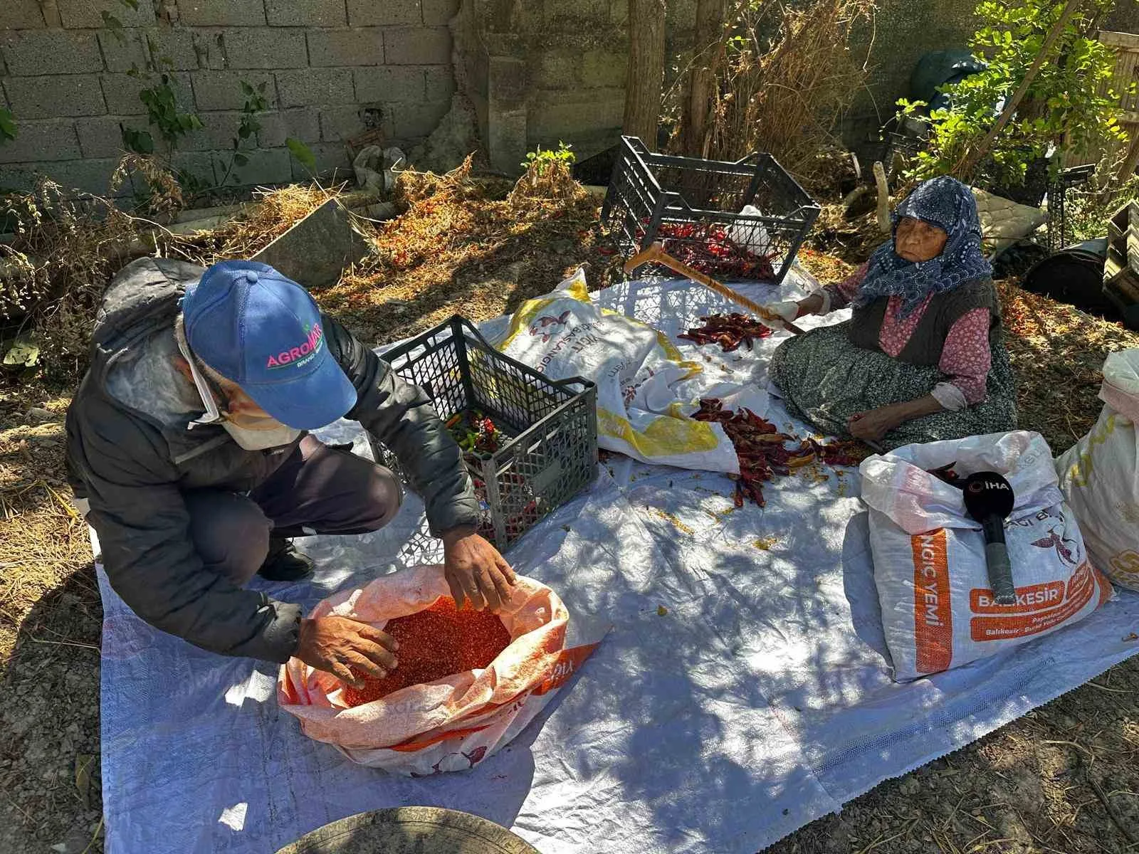90 yaşındaki annenin evlat sevgisi acı biberi tatlı kıldı