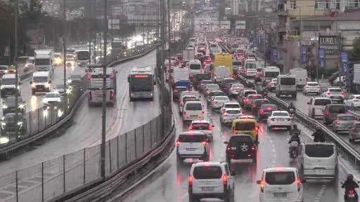 İstanbul’da trafik yoğunluğu yüzde 89’a ulaştı