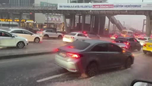 İstanbul’da sağanak yağış
