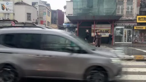 İSTANBUL-AKTÜEL) İstanbul’da sağanak yağış etkili oluyor