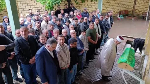 Otomobilin çarptığı 2 yaşındaki Melis, son yolculuğuna uğurlandı