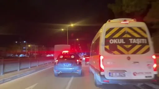 Bursa’da hareketli gece: 15 yıl hapis cezasıyla aranan arkadaşını yakalatmamak için havaya ateş açtı