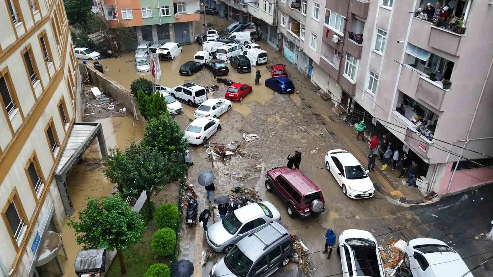 Sarıyer’de selin yol açtığı hasar havadan görüntülendi