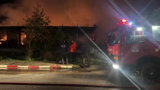Yalova’da mobilya imalathanesinde yangın