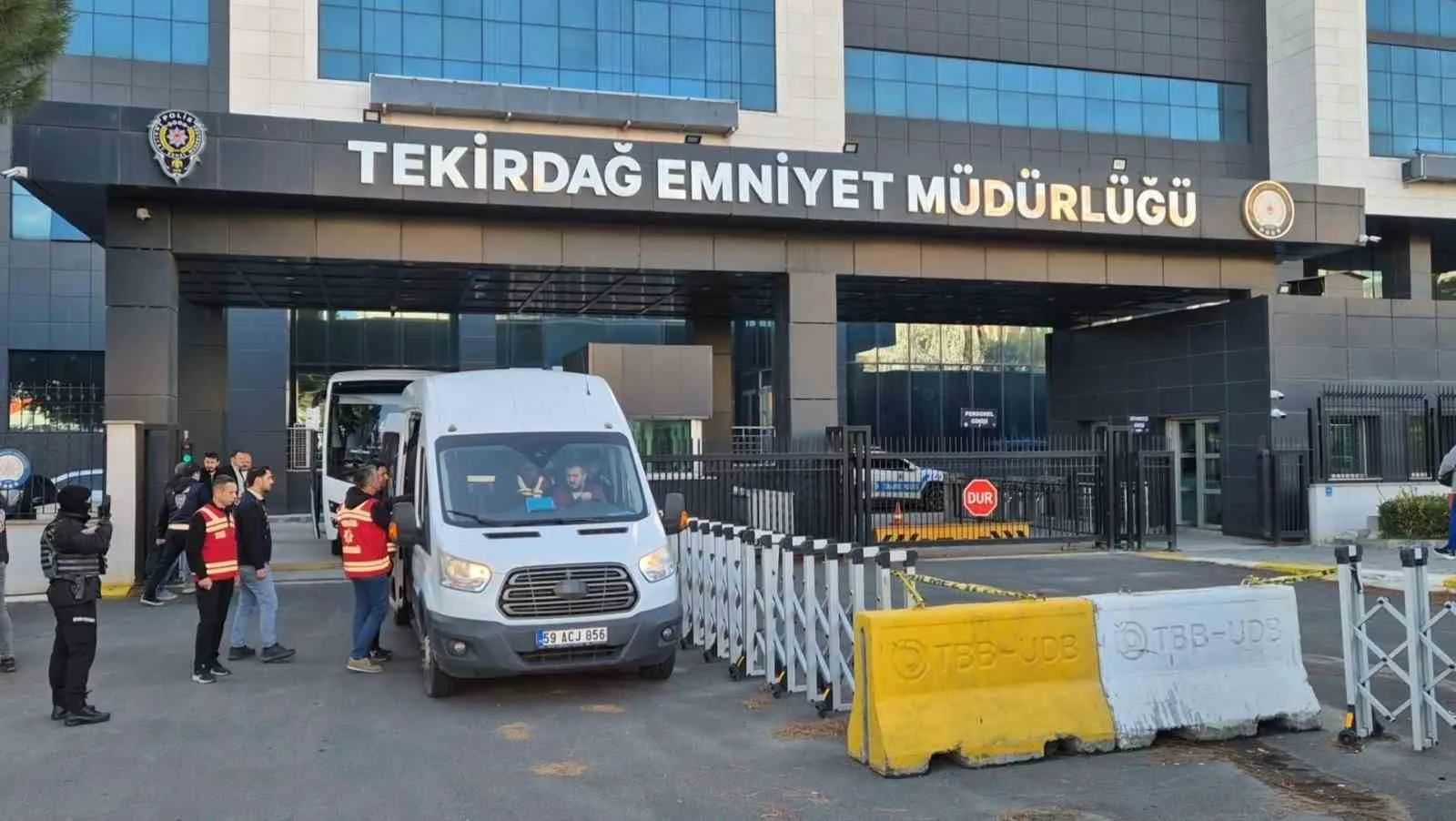 Tekirdağ merkezli dolandırıcılık operasyonunda 21 tutuklama
