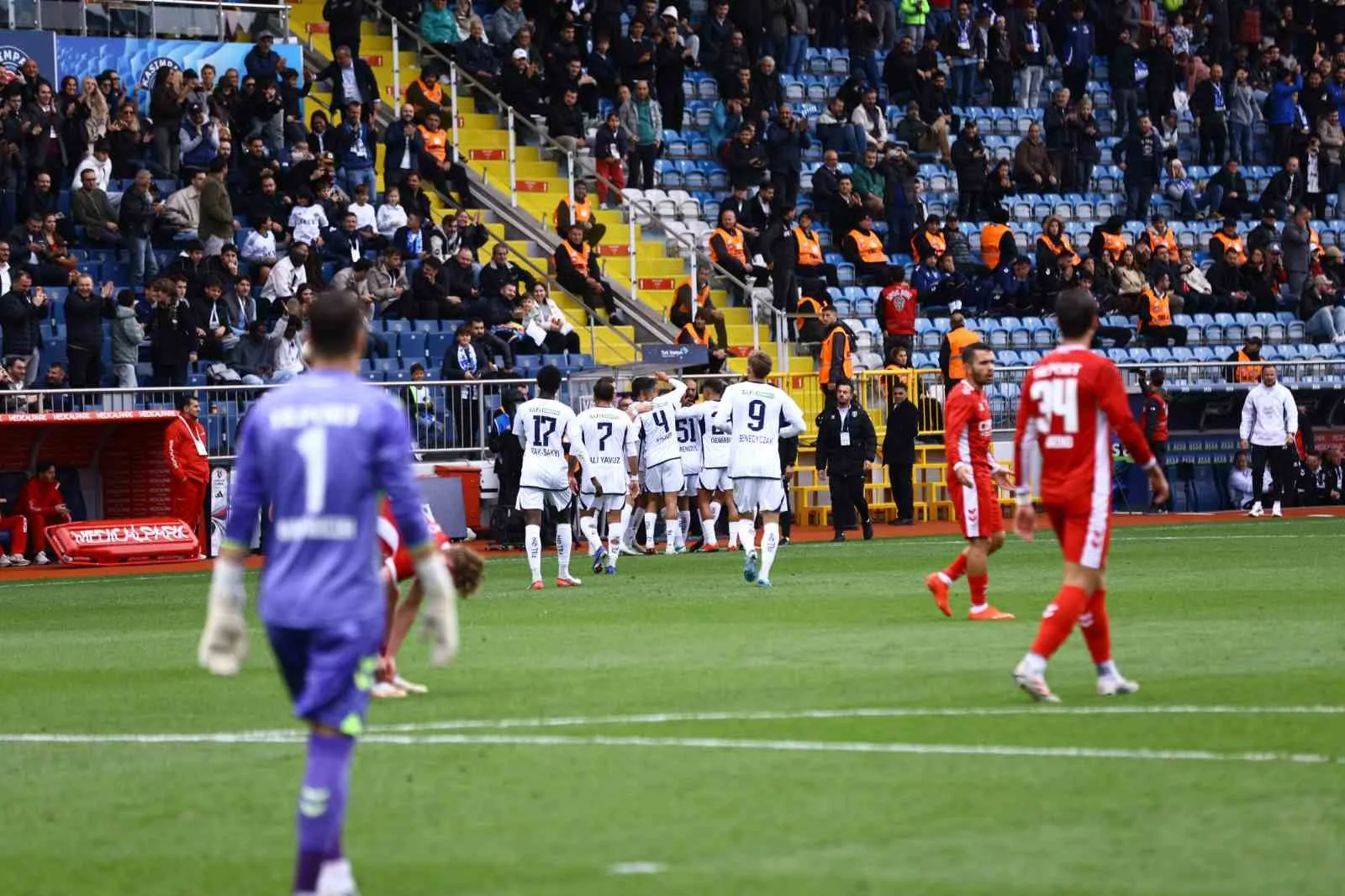 Trendyol Süper Lig: Kasımpaşa: 2 - Samsunspor: 1 (İlk yarı)