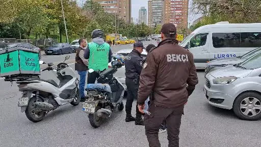 Okul önlerinde sıkı denetim: Ataşehir’de polisten asayiş ve güvenlik uygulaması