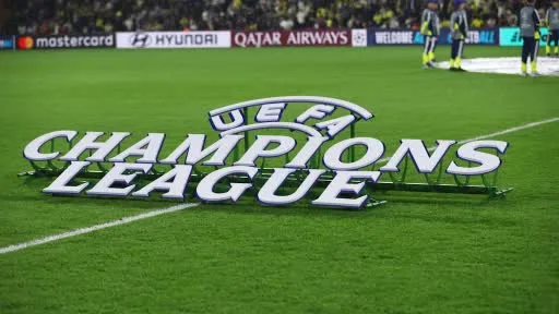UEFA Şampiyonlar Ligi: Fenerbahçe: 2 - Slavia Prag: 1 (İlk yarı)