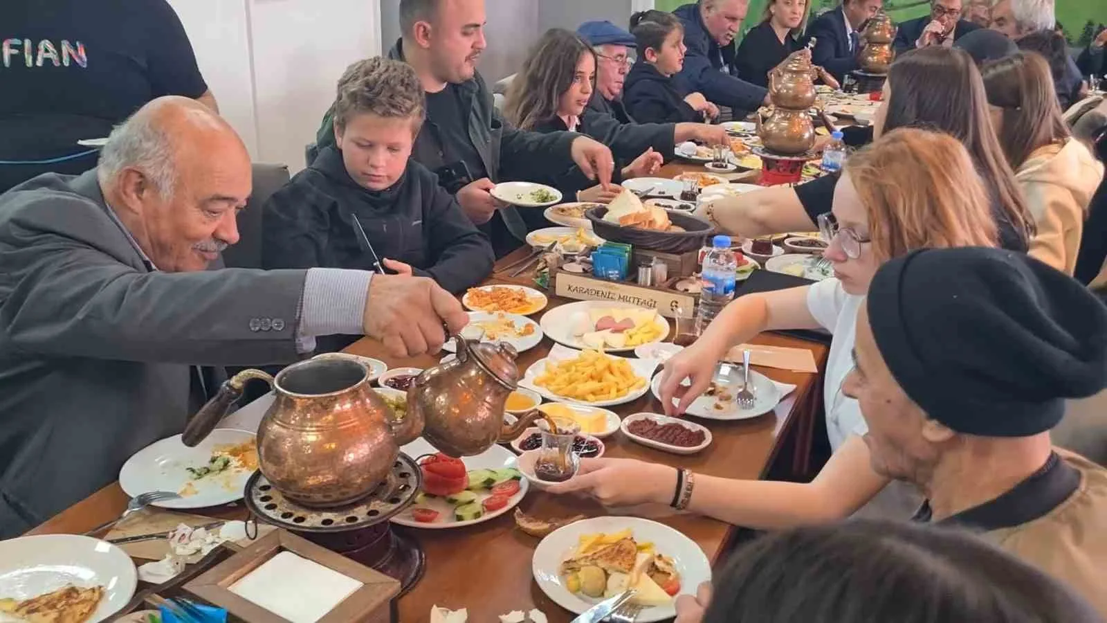 Tekirdağ’da dede-torun buluşması: Sevgi köprüsü kuruldu