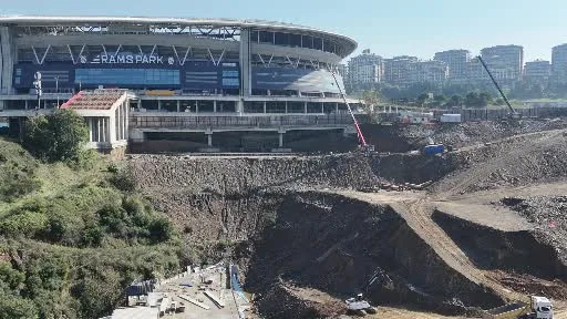 Sel sonrası Galatasaray’ın stadında çalışmalar sürüyor