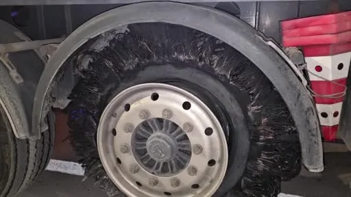 Feci kazada motokurye hayatını kaybetti