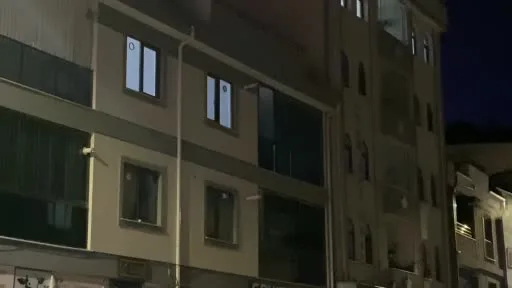 Balkondan düşen çocuk ağır yaralandı