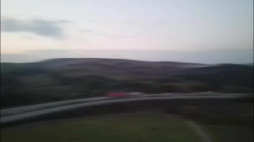 Bursa-Balıkesir otoyolunda tır devrildi: 2 yaralı