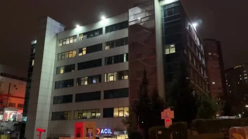 Sahnede rahatsızlanan şarkıcı Hakkı Bulut hastaneye kaldırıldı