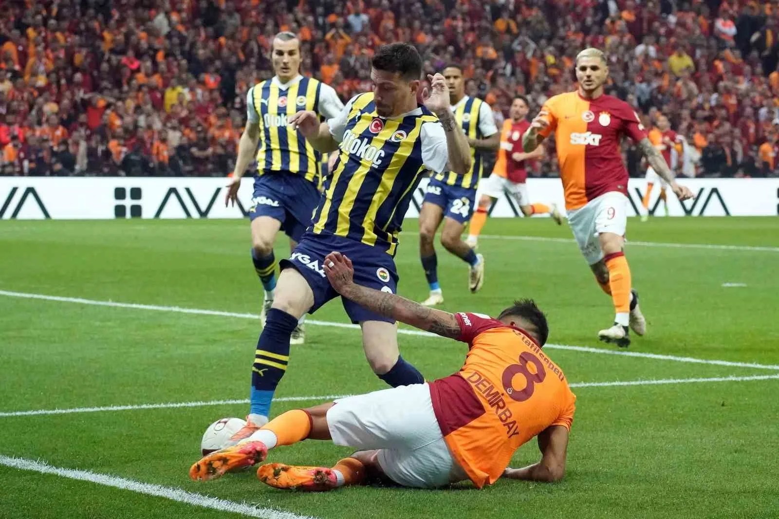 Fenerbahçe’de derbinin en deneyimlisi Mert Hakan Yandaş