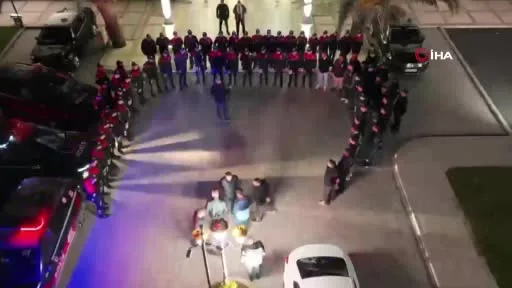 Beyoğlu’nda dron destekli asayiş uygulaması: 22 aranan şahıs yakalandı