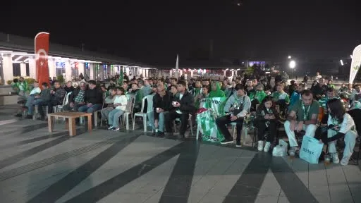 Osmangazi Meydanı’nda yeşil-beyaz coşku