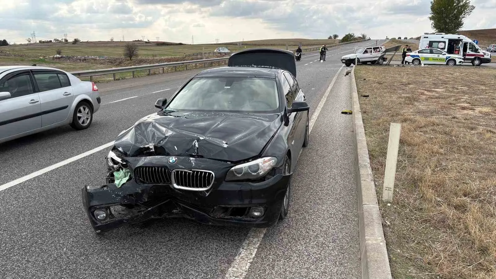 Babaeski’de iki otomobil çarpıştı: 1 yaralı