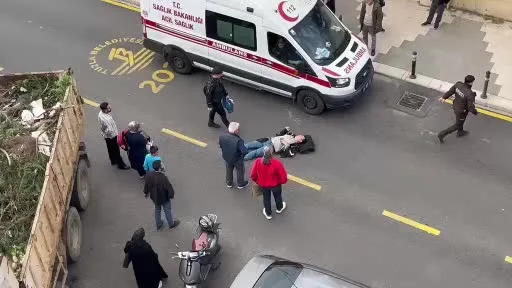 Tuzla’da belediye kamyonu motosikletle çarpıştı: 1 yaralı