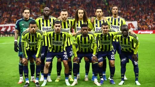 Trendyol Süper Lig: Galatasaray: 2 - Fenerbahçe: 0 (İlk yarı)