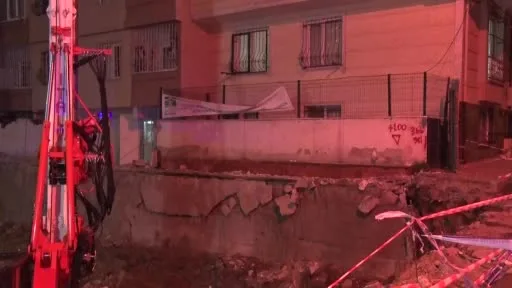 Bahçelievler’de iki binanın zemininde çökme: 20 daire tahliye edildi