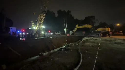 Gece saatlerinde göçük altında kalan işçi kurtarıldı