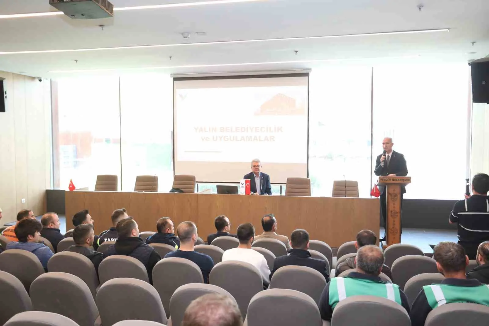 İnegöl Belediyesi’nden personele 2. yalın temelleri eğitimi