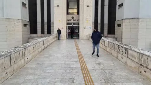 Resim öğretmeni sosyal medya paylaşımı nedeniyle tutuklandı