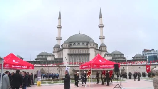 Taksim’de Cumhuriyet Bayramı öncesi tören düzenlendi