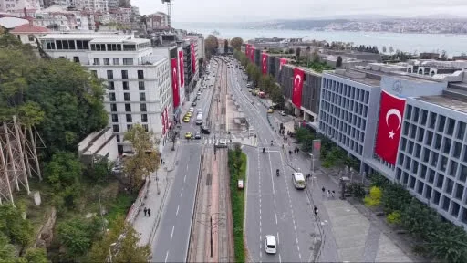İstanbul Türk bayraklarıyla donatıldı: İstiklal Caddesi’nden Galataport’a Cumhuriyet coşkusu