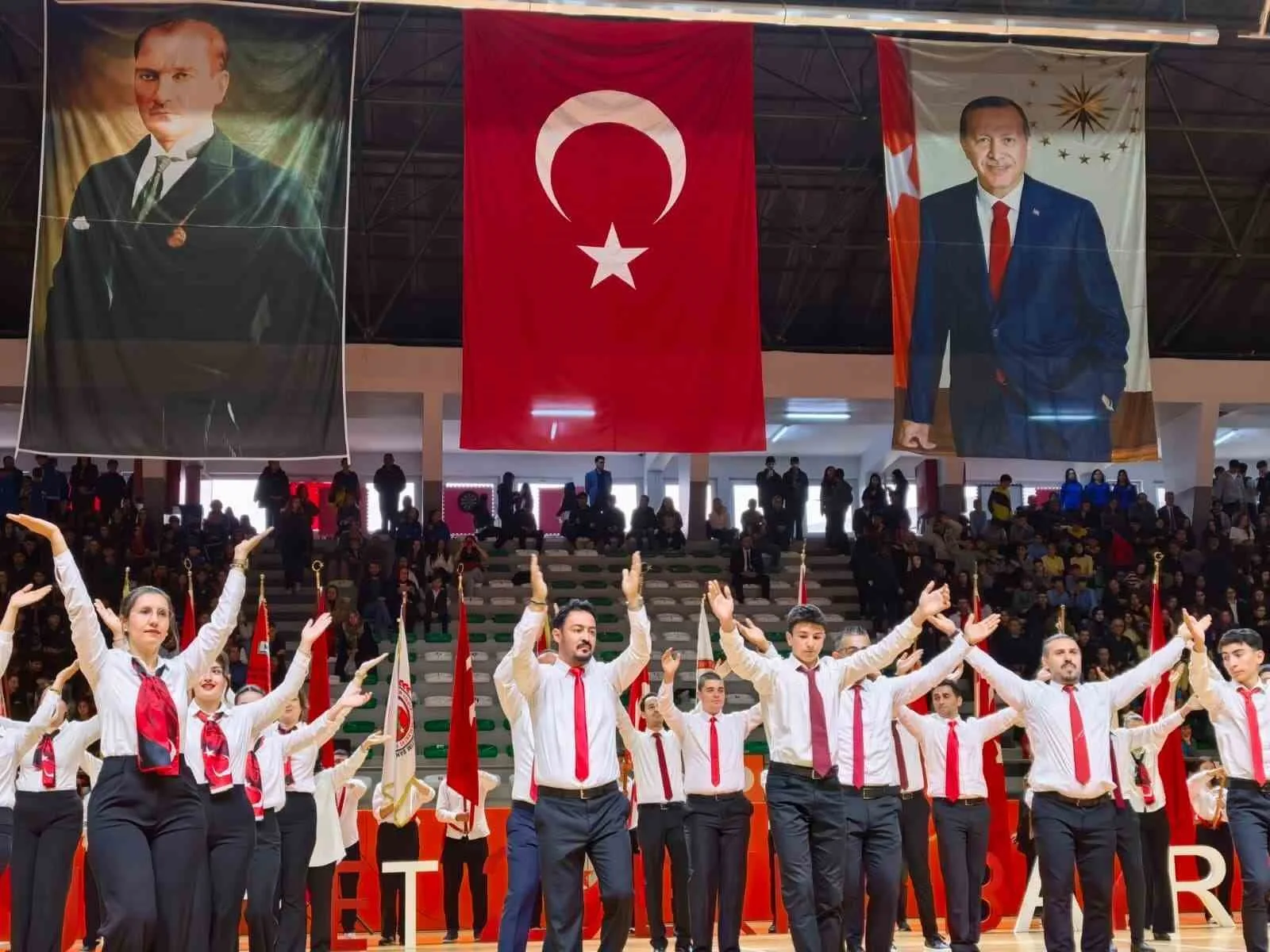 103 öğretmenle 103. yıl coşkusu