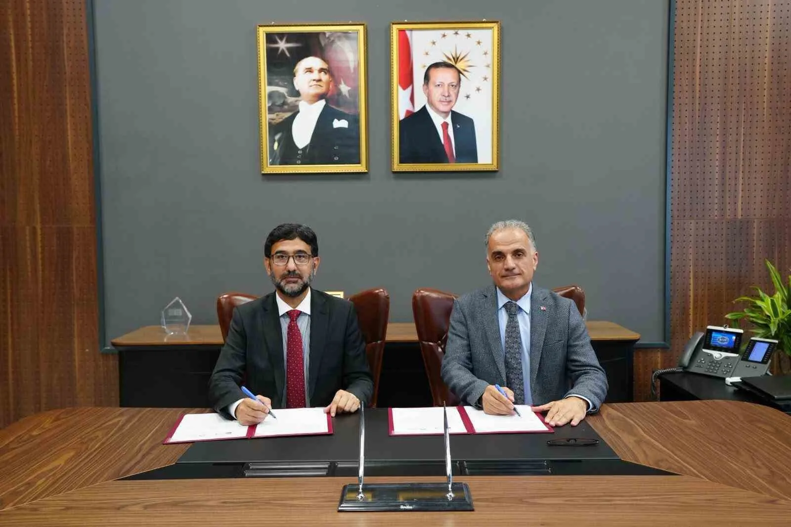 Sakarya Üniversitesi ile Pakistanlı IMSciences arasında uluslararası iş birliği