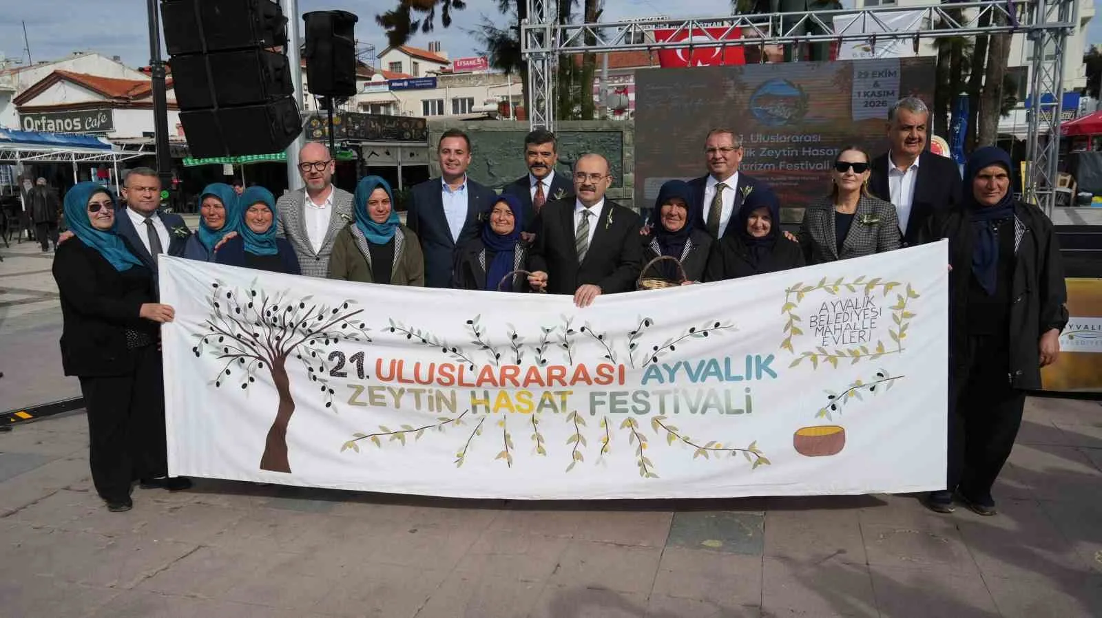 Ayvalık’ta 21. Uluslararası Zeytin Hasat ve Turizm Festivali coşkuyla başladı