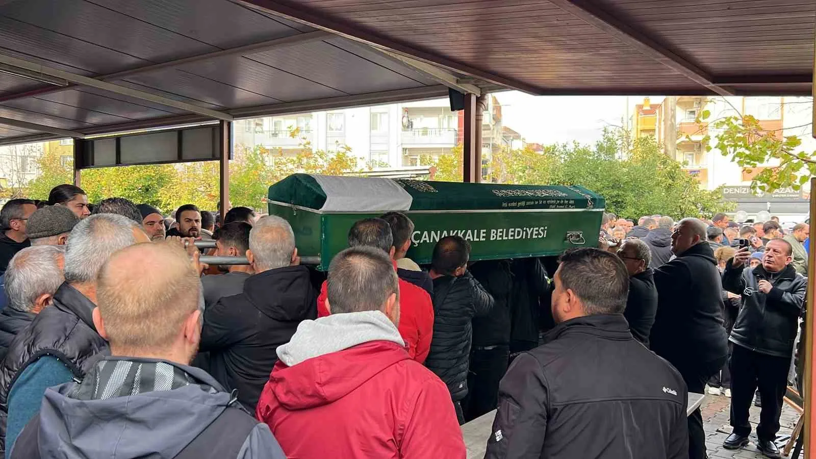 Çanakkale’de feci kazada hayatını kaybeden Efe son yolculuğuna uğurlandı