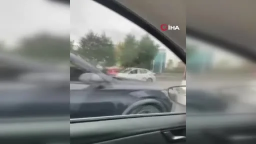 Avcılar’da trafik kavgası, araçtan inip plakayı söktüler