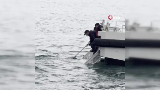 İstanbul Boğazı’nda balık tutmaya giden öğretmenler erkek cesedi buldu